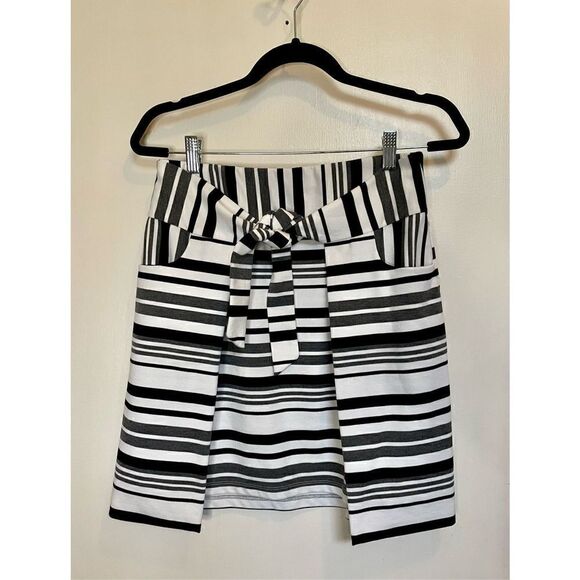 🔴 CAbi Small Grandstand Skirt #5185 Black White & Gray with Pockets - Picture 4 of 12